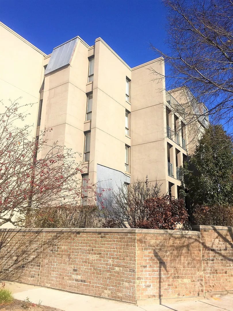 640 Winnetka Mews #205