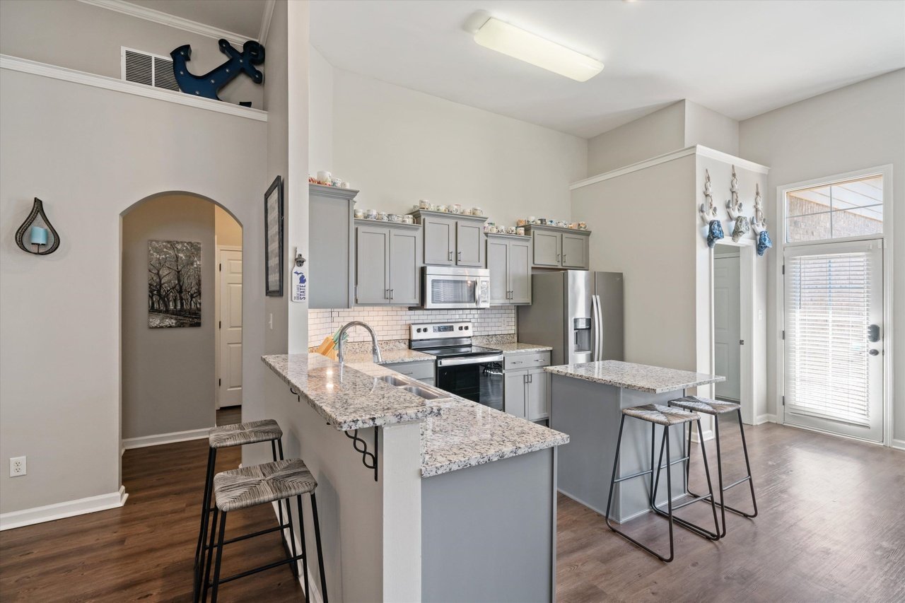 1806 N Houston Levee Rd