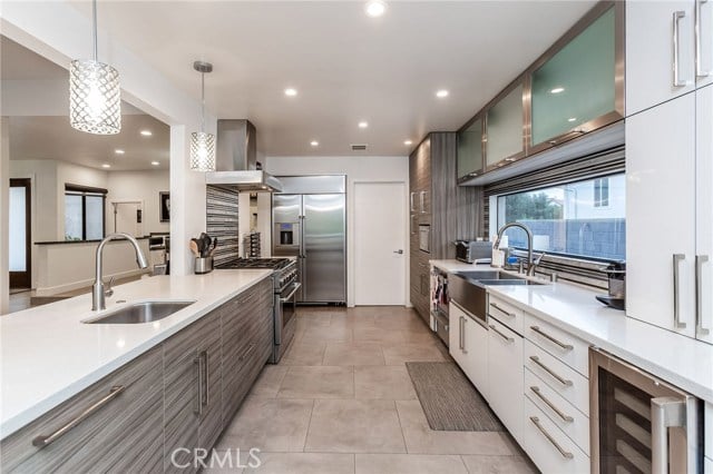 4400 Topanga Canyon Blvd