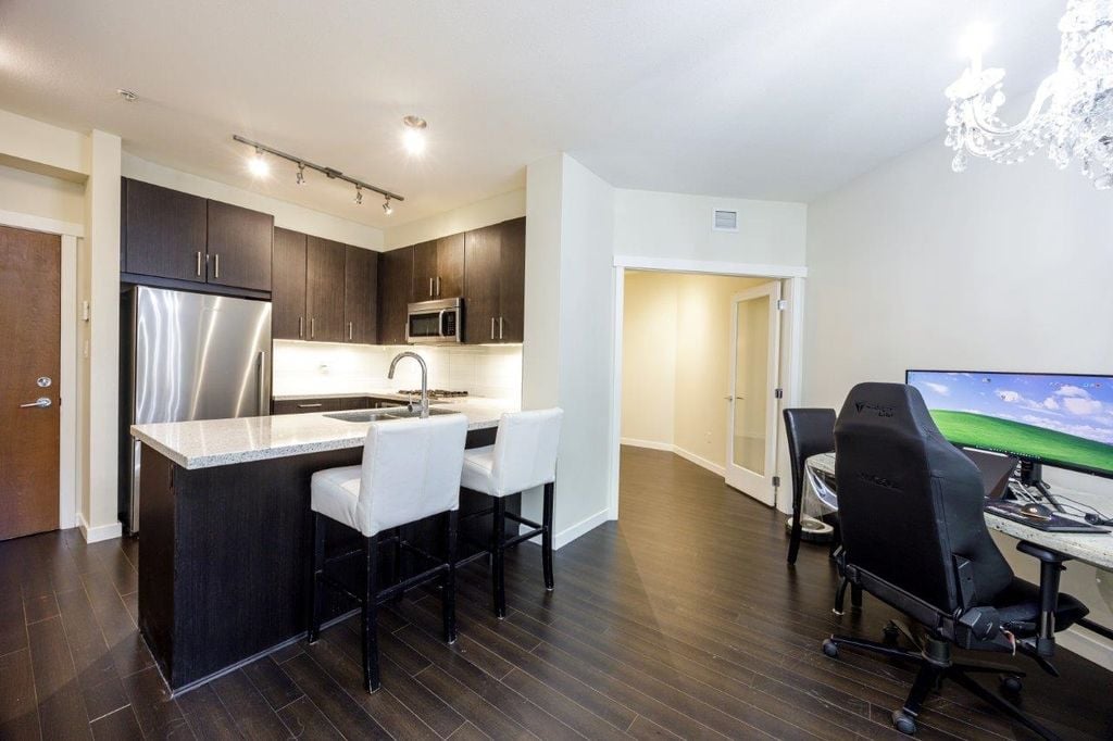 119 W 22nd St, #126