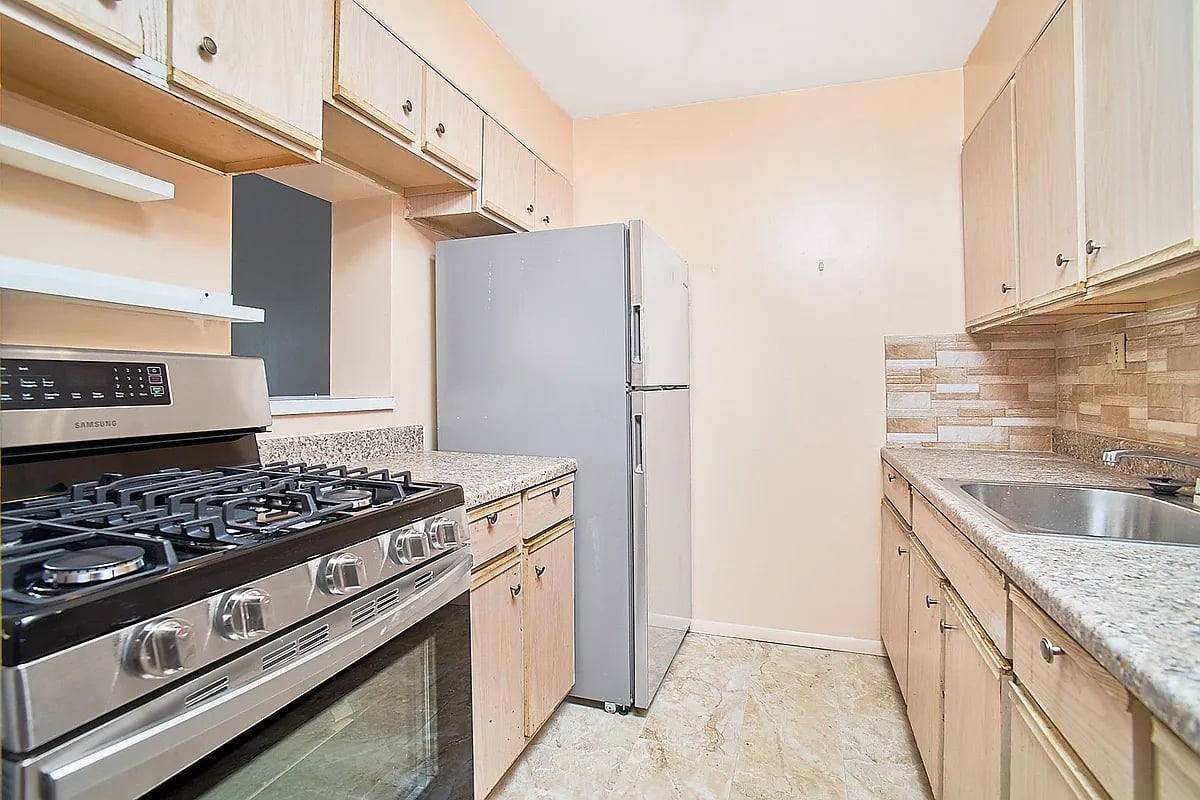 244 East 110th Street Unit: 2A