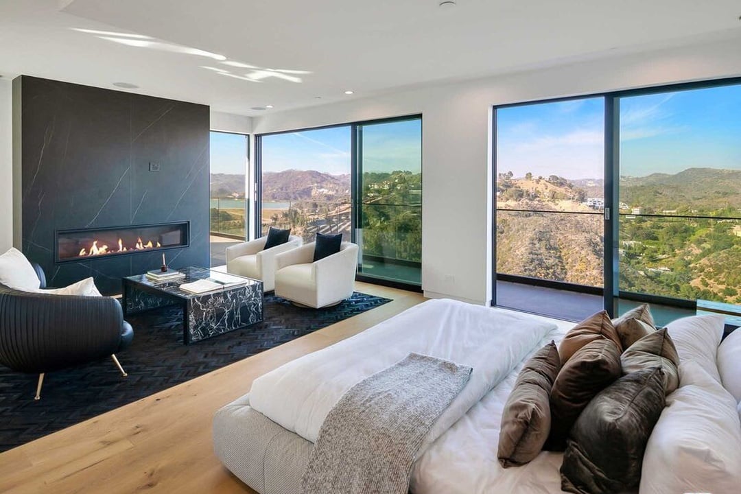 Legacy House