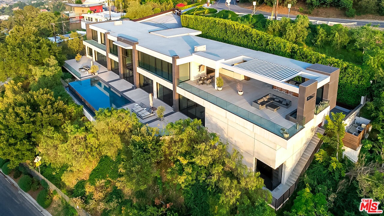 Evercrest Reserve, Mulholland Dr, 90046