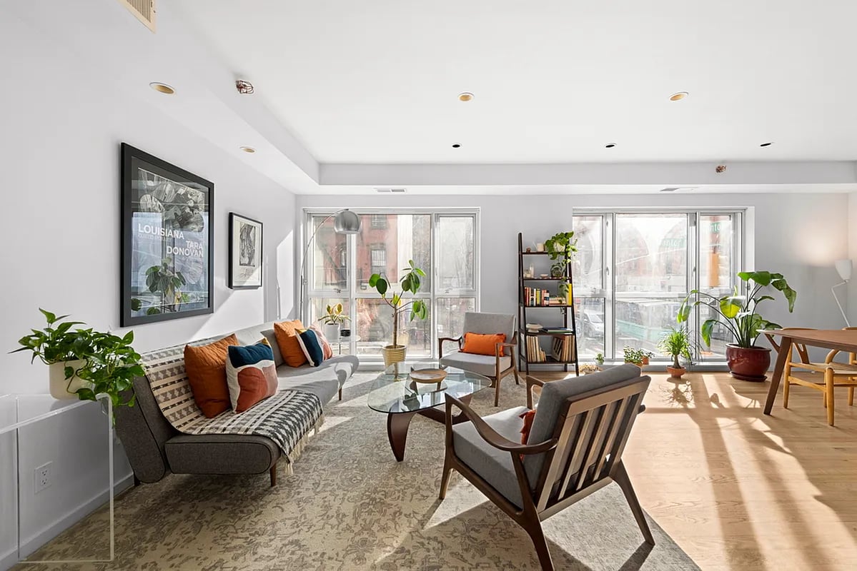 32 Clinton Street Unit: 2
