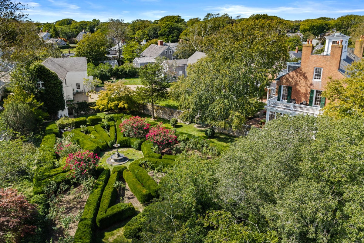 19 Pleasant Street - Moors End