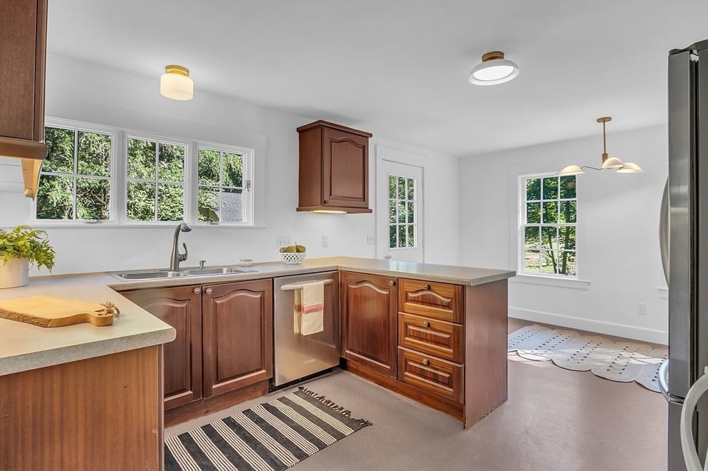 681 Barretts Mill Rd