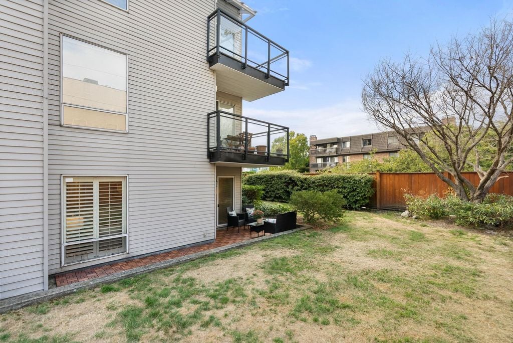 1550 Chesterfield Ave, #107