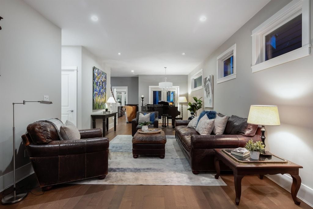 2258 Windridge Dr