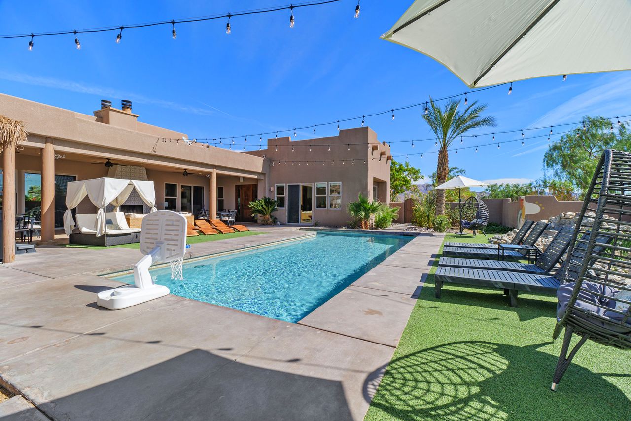 Desert Mountain View Escape
