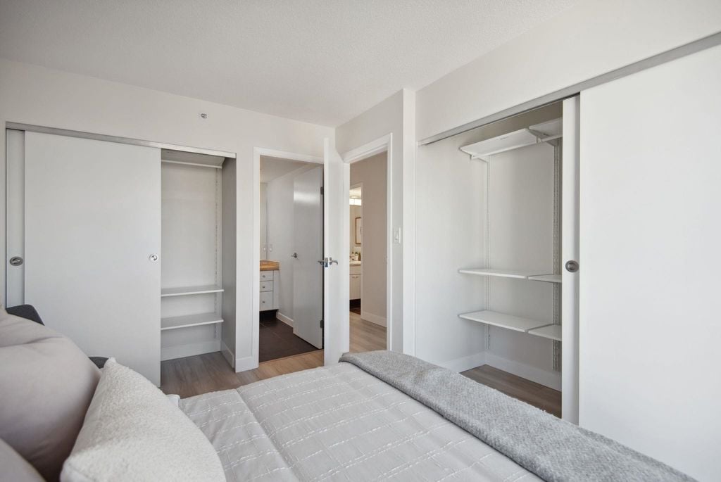 1201 Marinaside Cres, #2101