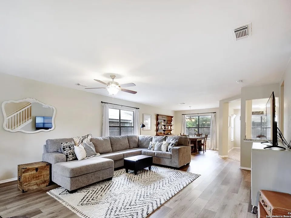 9723 Morningfield