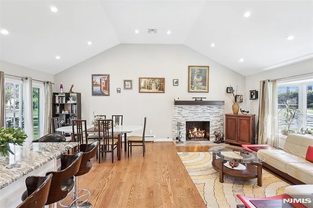 1 Diamond Court