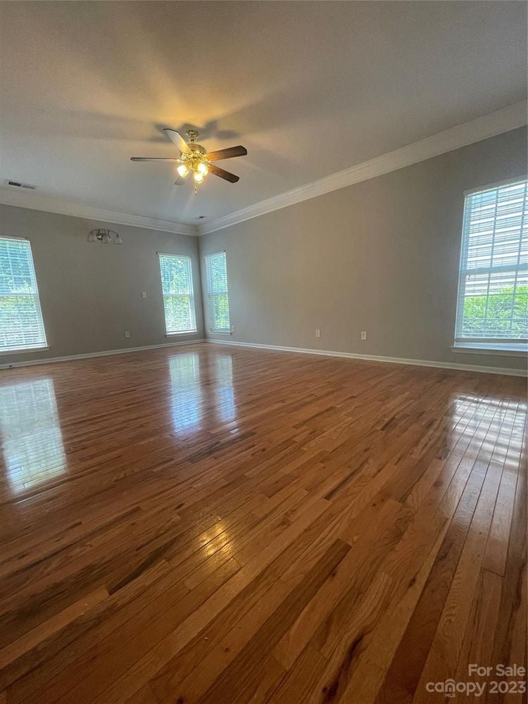1208 Rockwell View Rd