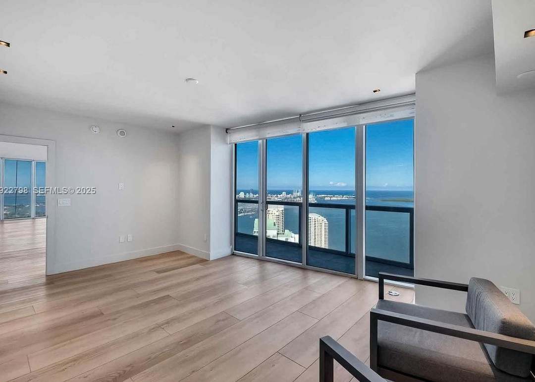 465 Brickell Ave #5701