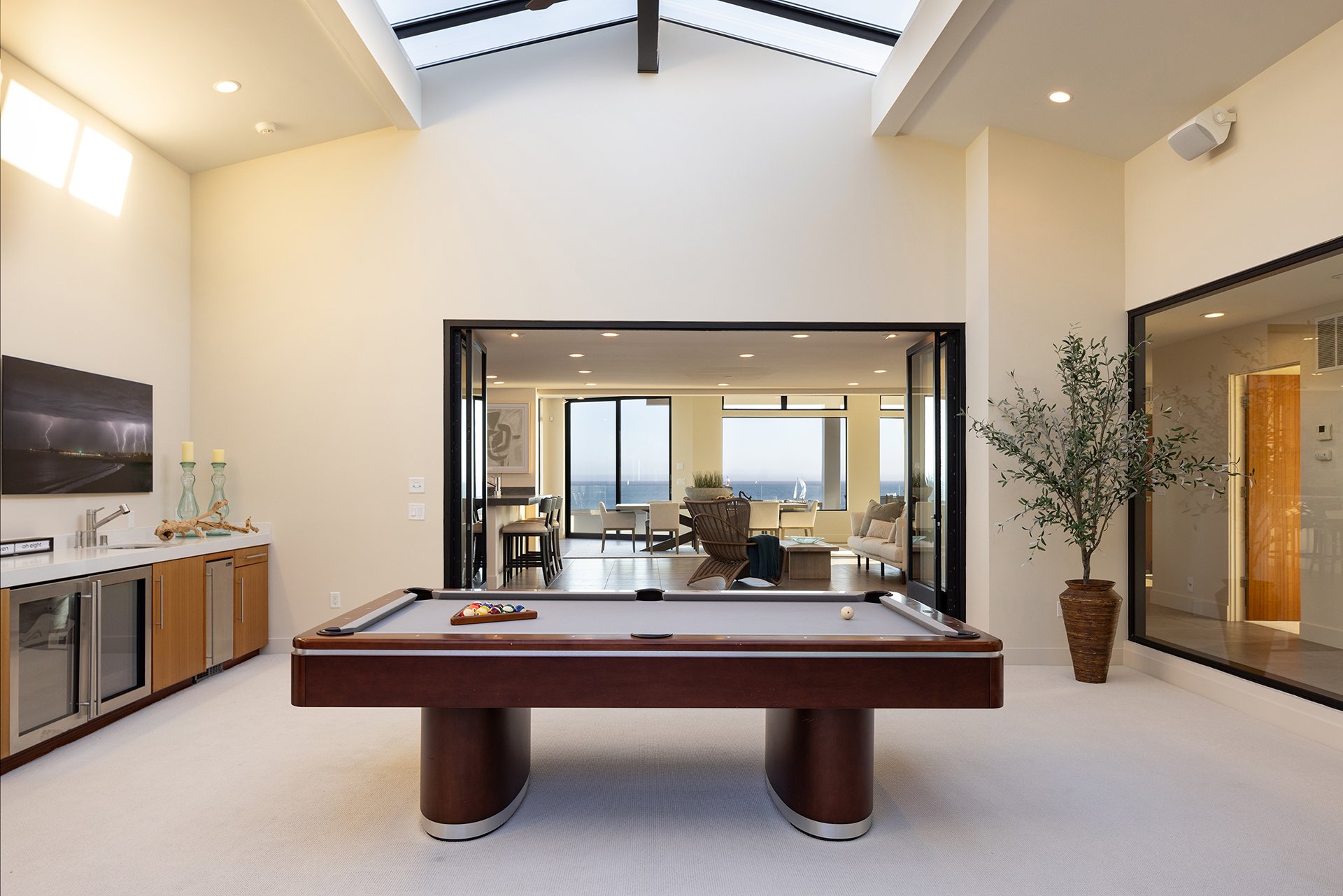 Contemporary Oceanfront Retreat