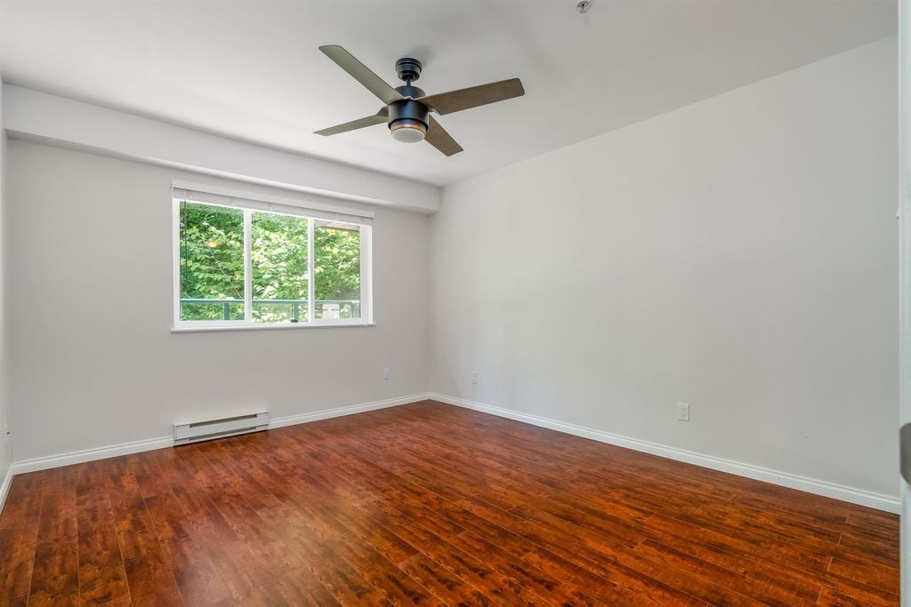 121 Shoreline Cir, #408