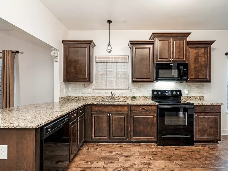 1006 Avery Park Dr