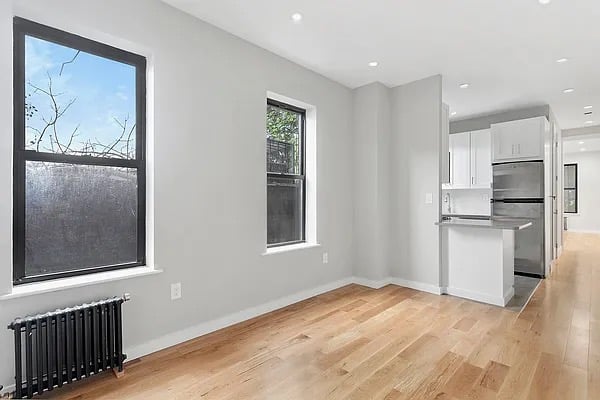 482 Tompkins Ave UNIT 3A