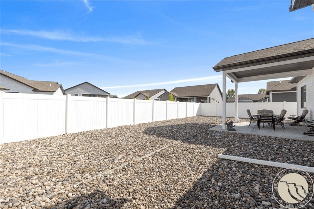 3110 Falcon Cir
