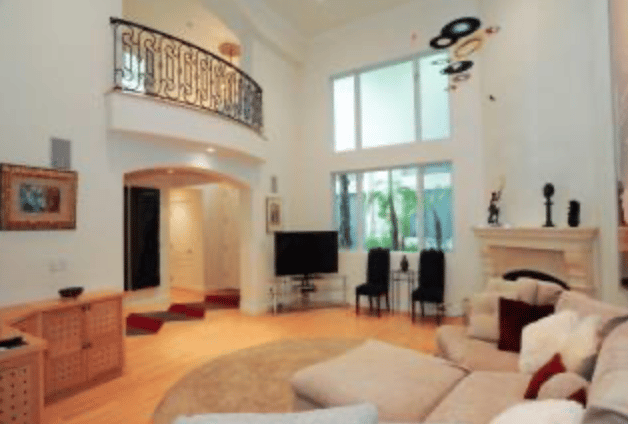 Stunning and Sophisticated Townhome