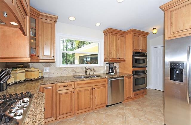 5731 Shady Oaks Ln