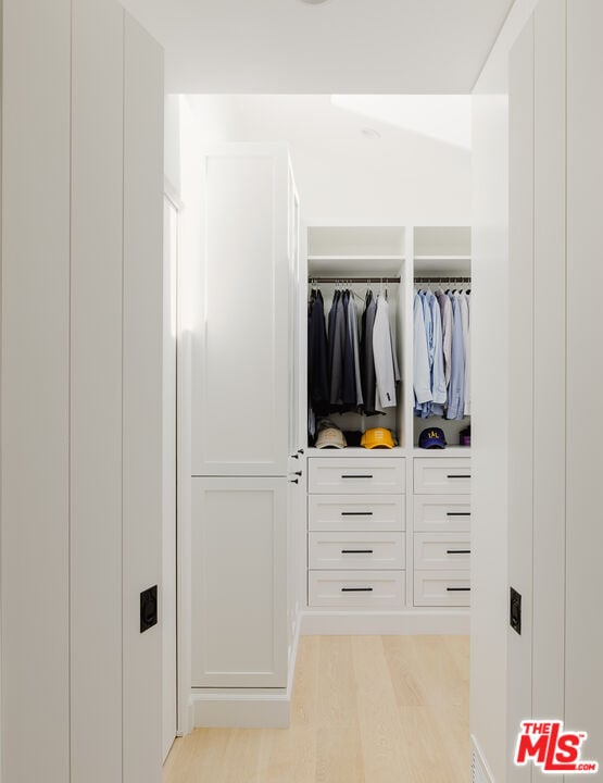 Solaris Pavilion, Westbourne Dr, 90048