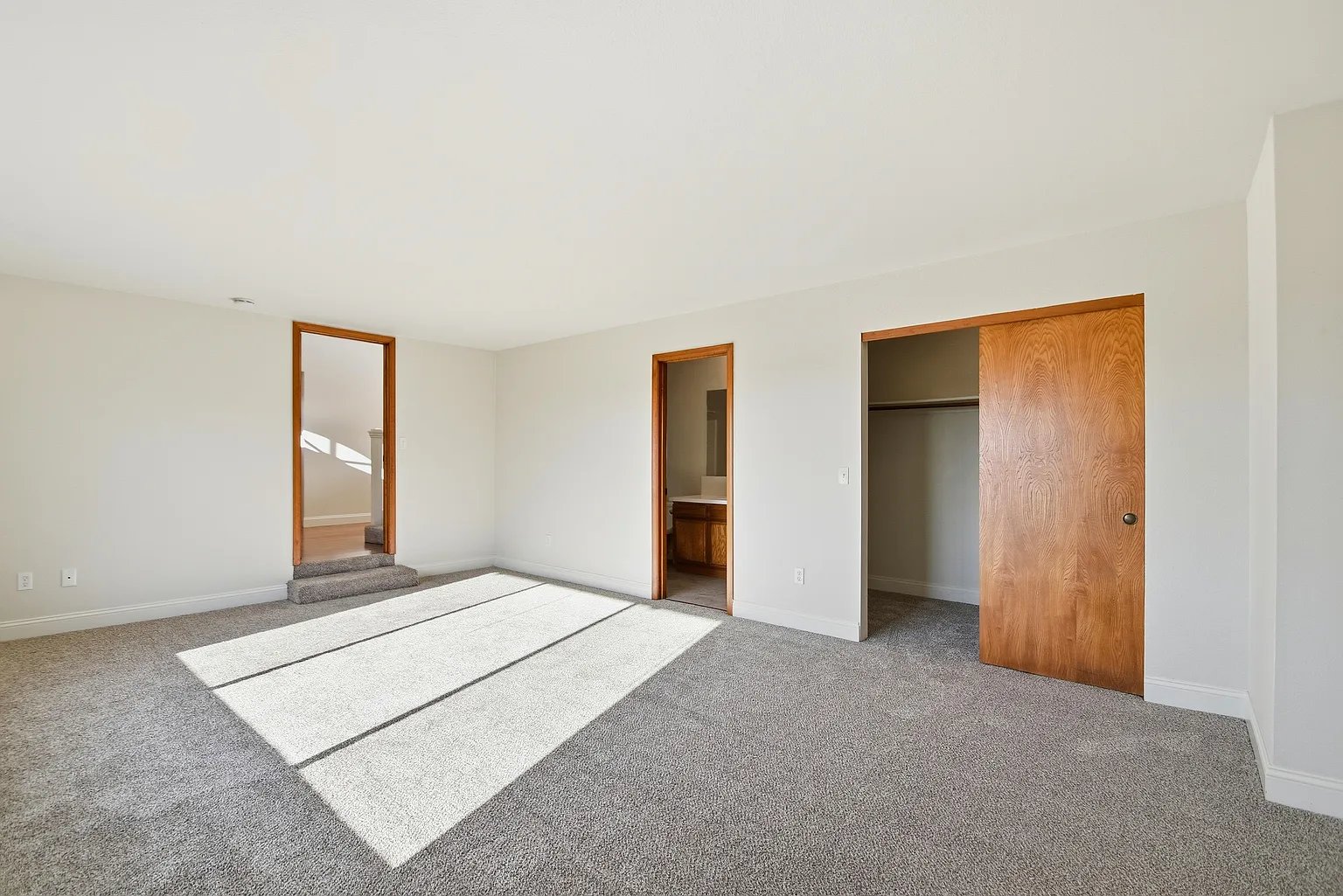 5827 La Cuesta Dr