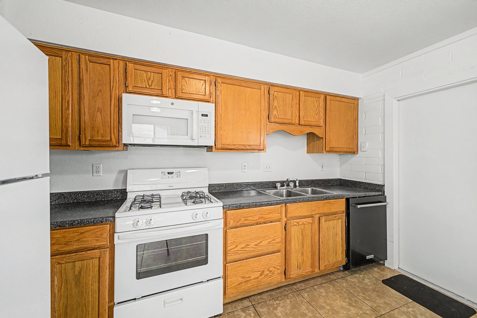 1319 Tulip Place