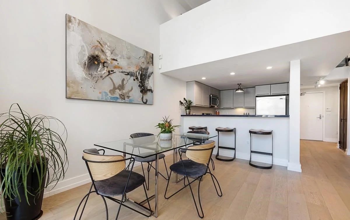 2407 Harrison Street Lofts