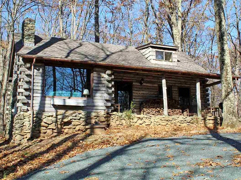 42 W Elkwood Dr