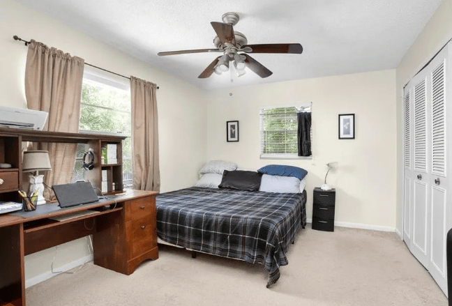 2233 North Normandy Blvd