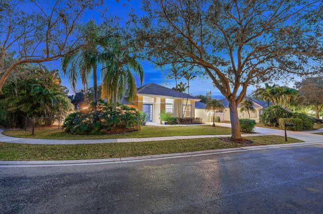 104 Jeanette Way 