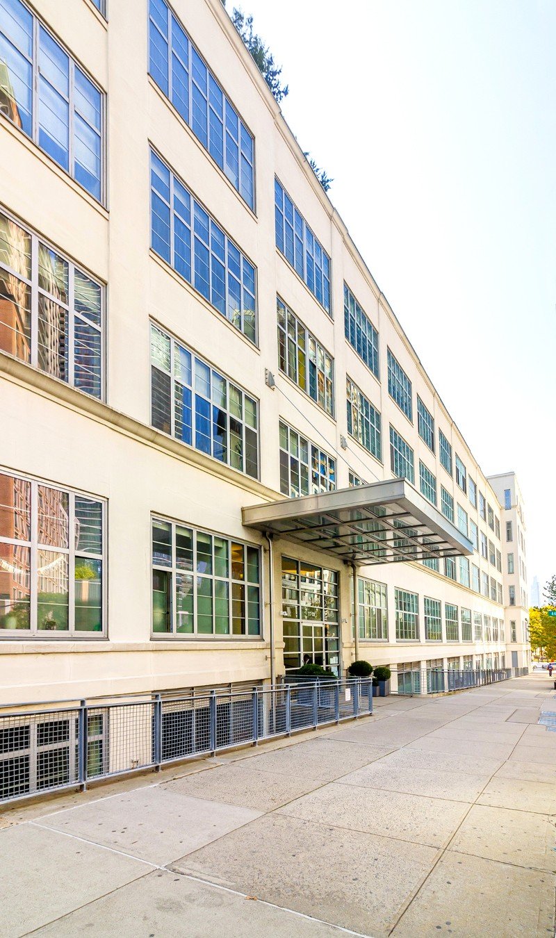 27-28 Thomson Avenue 242
