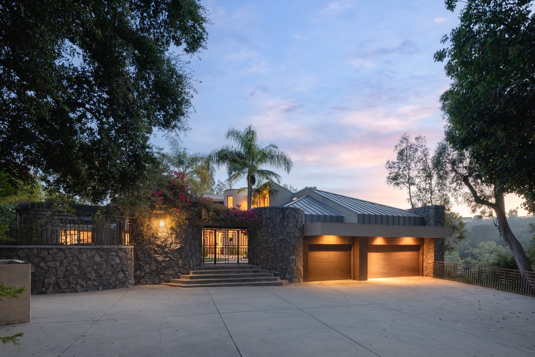 1060 E Oakmont Dr, Brentwood 