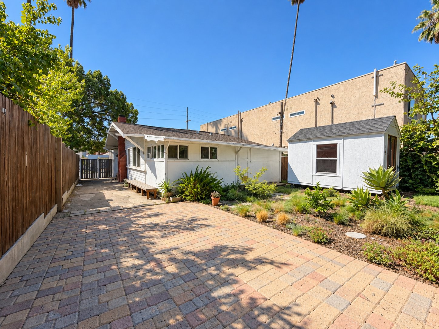 4917 - 4919 York Blvd