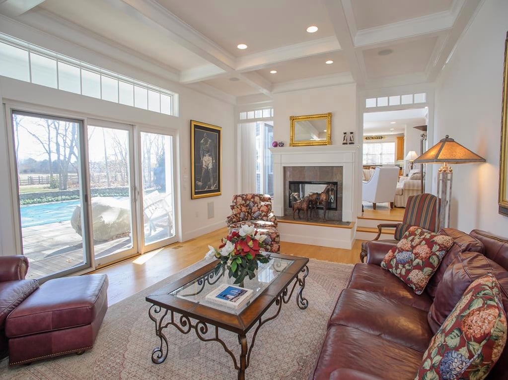 283 Pond Rd