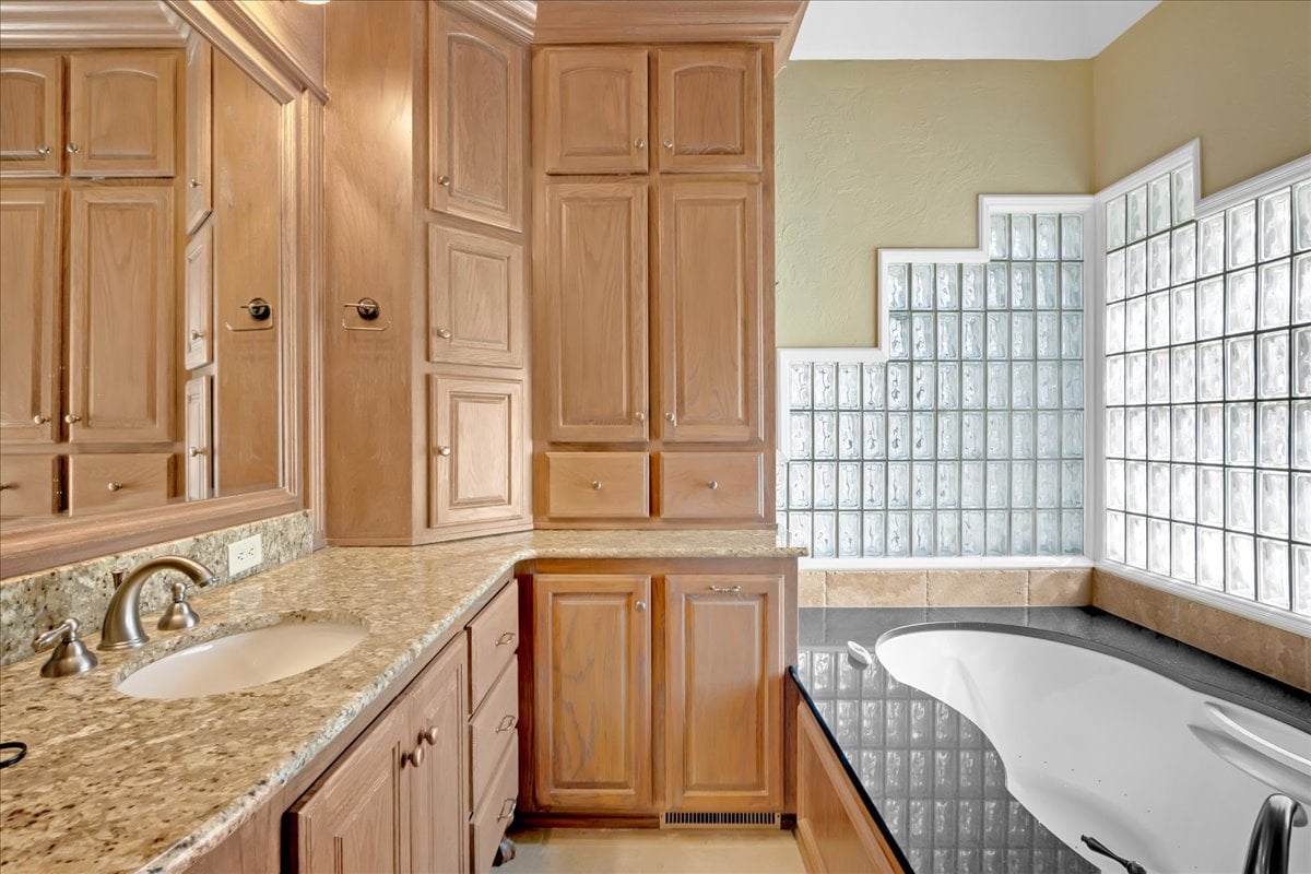 Listing of the Week: 1516 Morning Star in Edmond, Oklahoma - Faircloud - Wyatt Poindexter - The Agency 