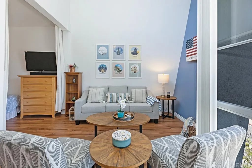 101 W Market St, Unit 404