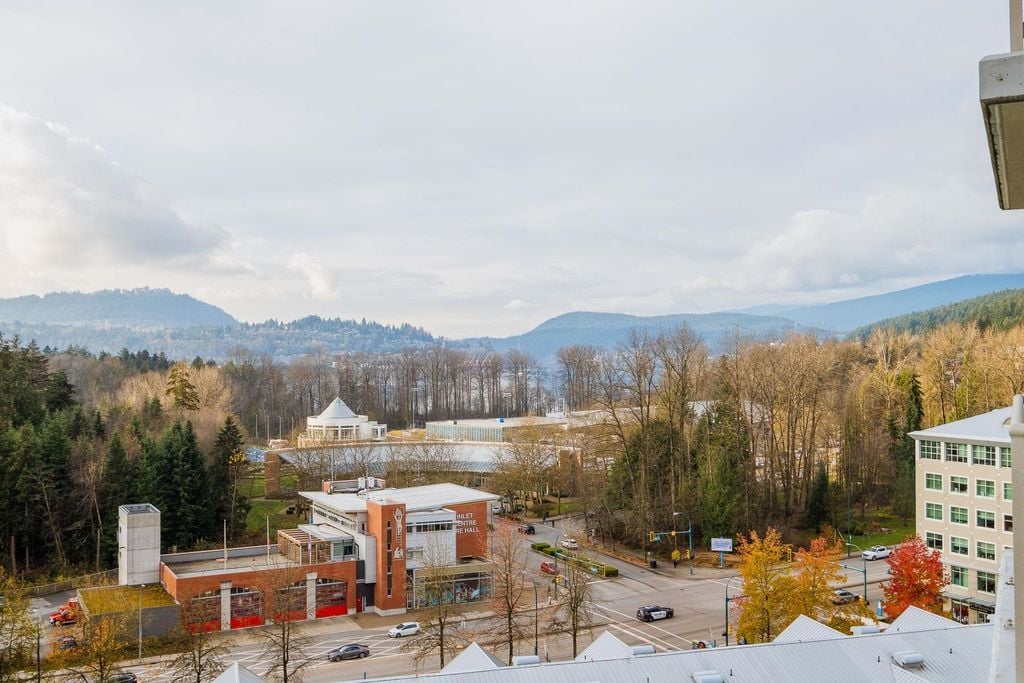 235 Guildford Way, #1003