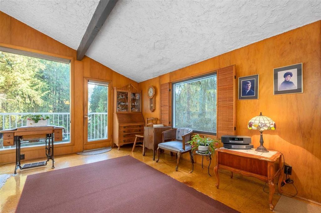 4520 Lynn Valley Rd
