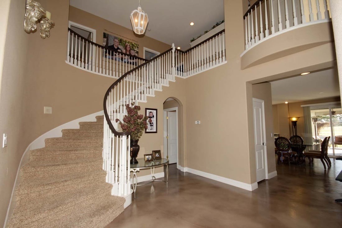 Just Sold! Gorgeous Home on The 13 Th Hole!