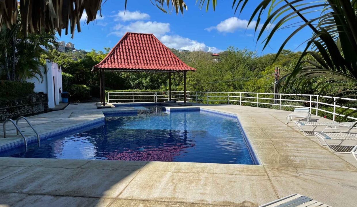 Private terraced garden