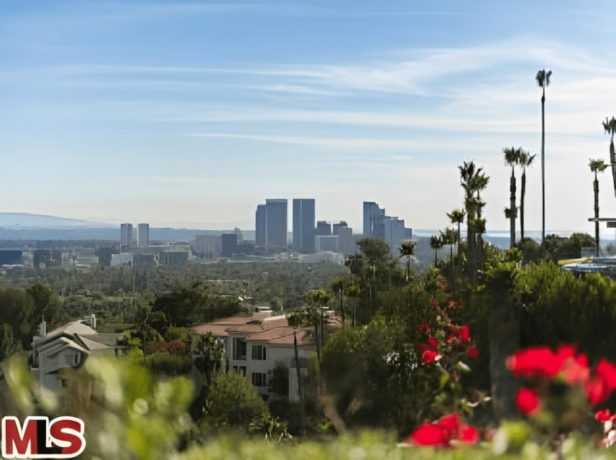 1152 Calle Vista Dr
