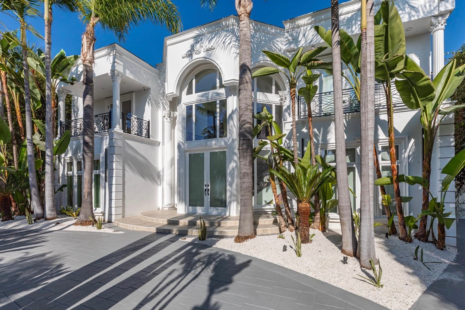 The Elm Villa