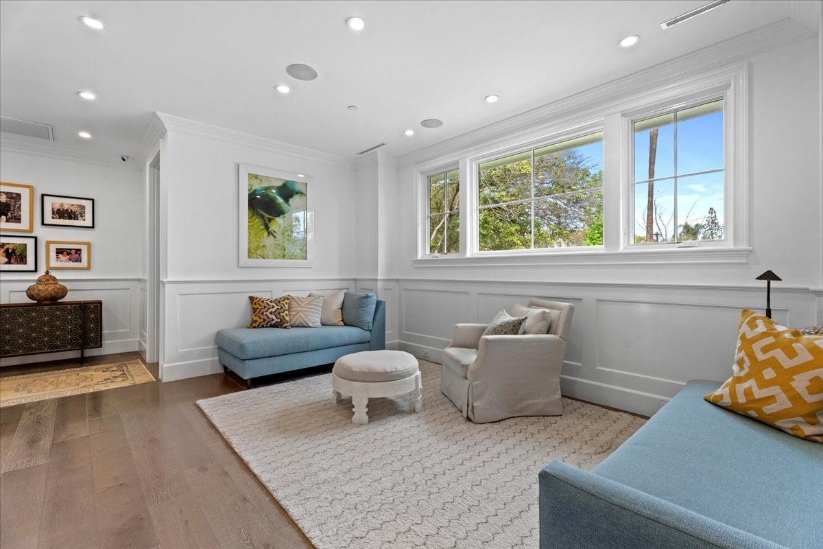 5 ★ 5 En Suite Luxe Stunner in Studio City