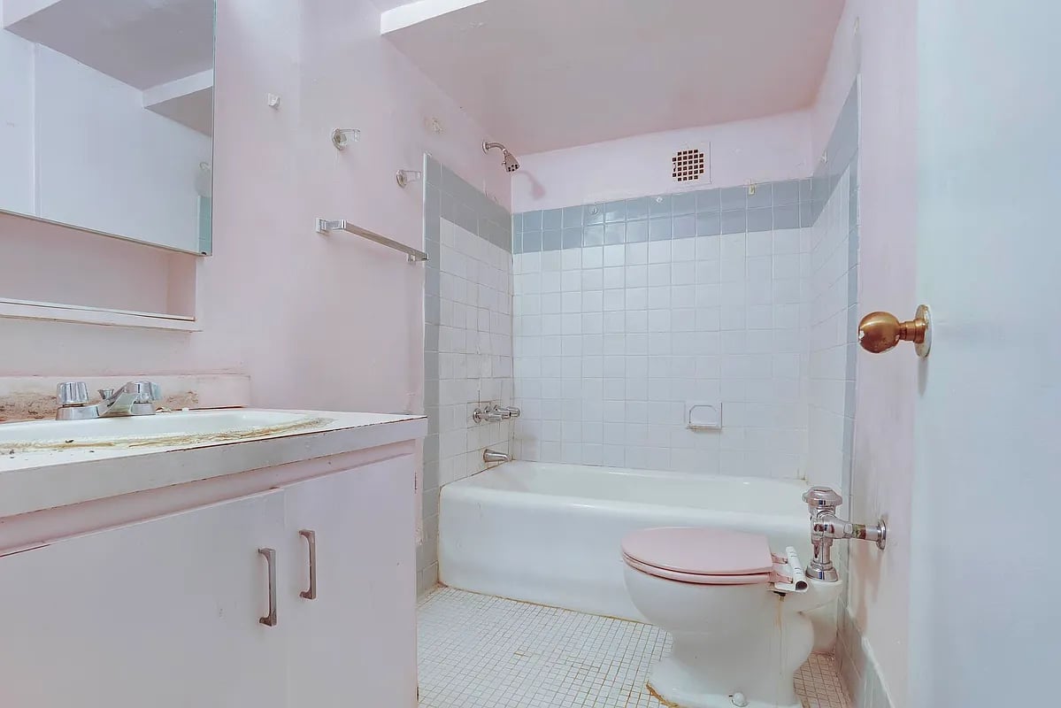 2166 Broadway #11F