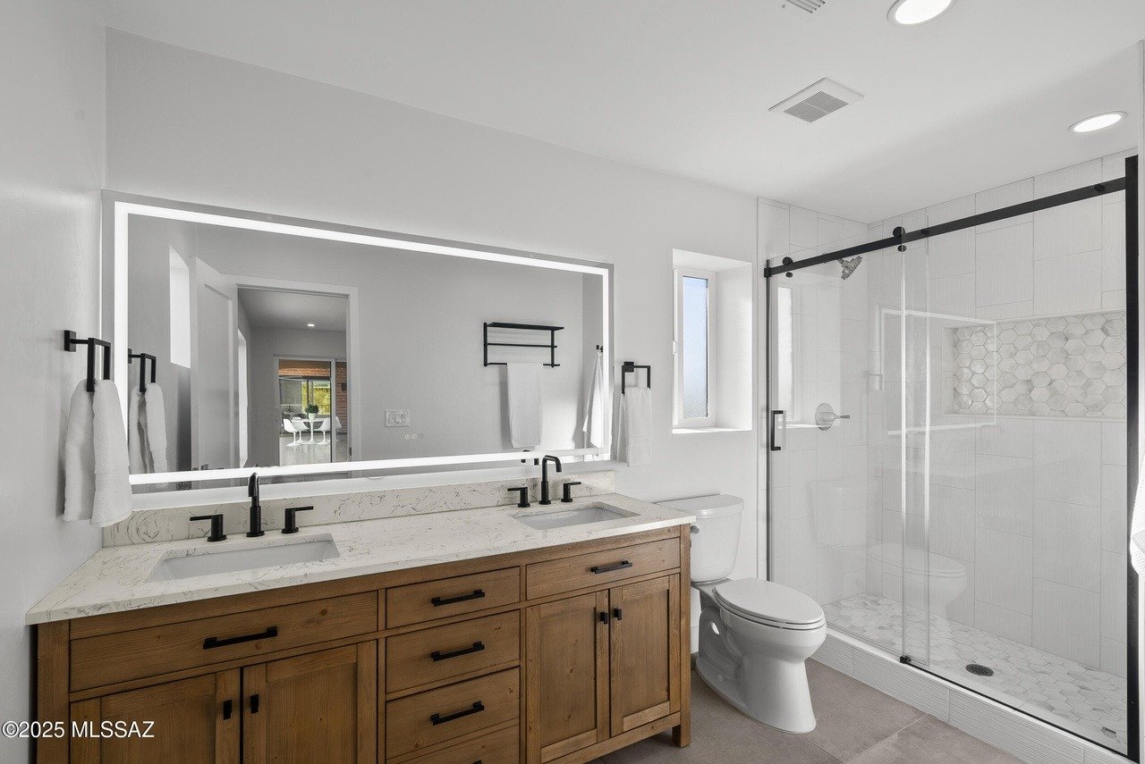 5240 E River House Rd