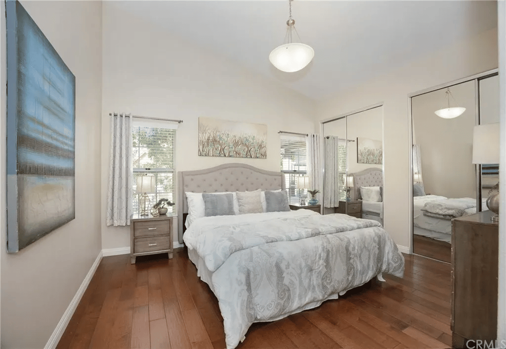 15 Promontory Park