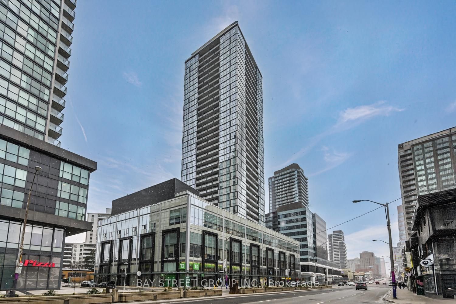 PENTHOUSE IN THE HEART OF NORTH YORK