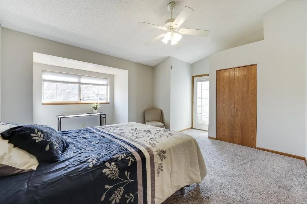 2040 Shenandoah Ct #C
